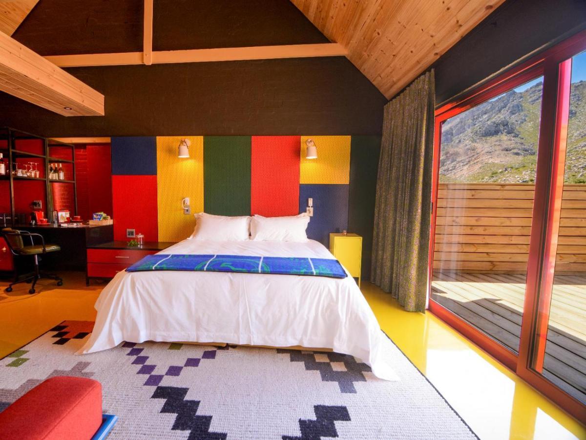Pitstop Lodge กอร์ดอนส์เบย์ ภายนอก รูปภาพ